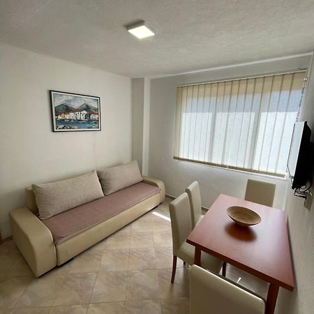 Ivan I Matej Apartments Blace Bagian luar foto