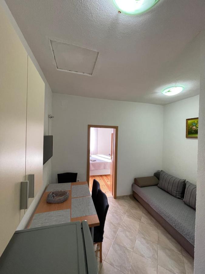 Ivan I Matej Apartments Blace Bagian luar foto
