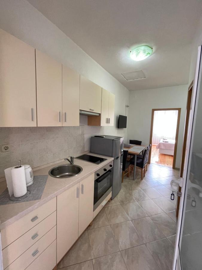 Ivan I Matej Apartments Blace Bagian luar foto