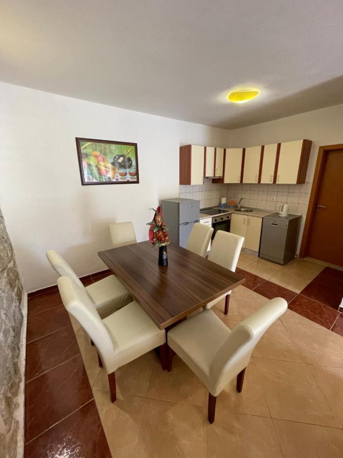 Ivan I Matej Apartments Blace Bagian luar foto