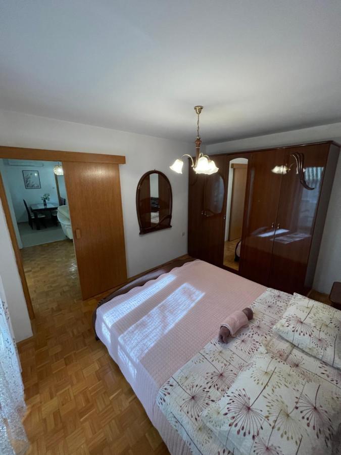 Ivan I Matej Apartments Blace Bagian luar foto