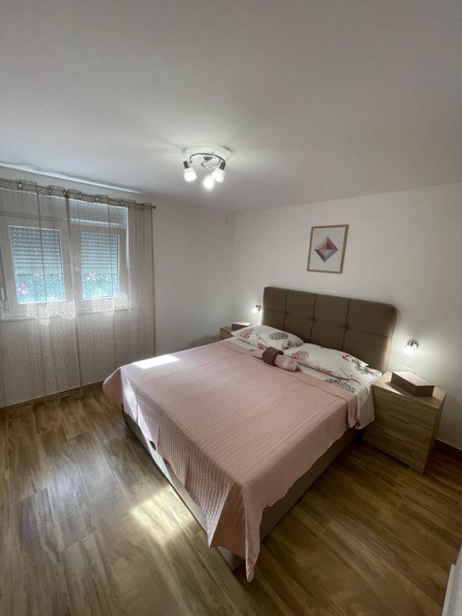 Ivan I Matej Apartments Blace Bagian luar foto