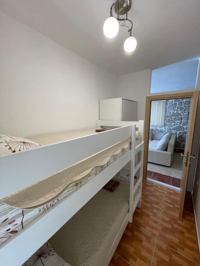 Ivan I Matej Apartments Blace Bagian luar foto