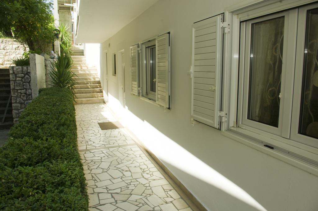 Ivan I Matej Apartments Blace Bagian luar foto