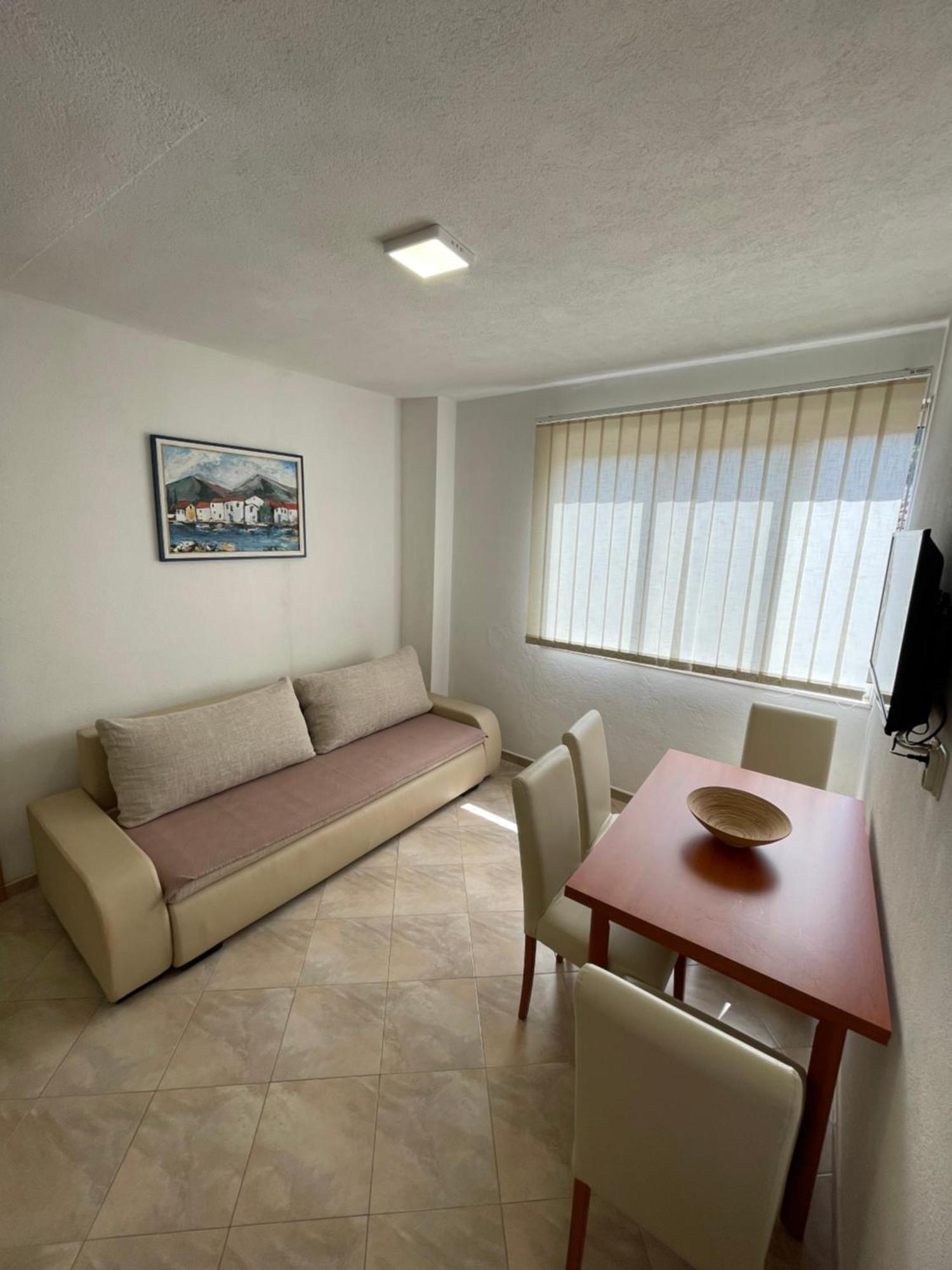 Ivan I Matej Apartments Blace Bagian luar foto